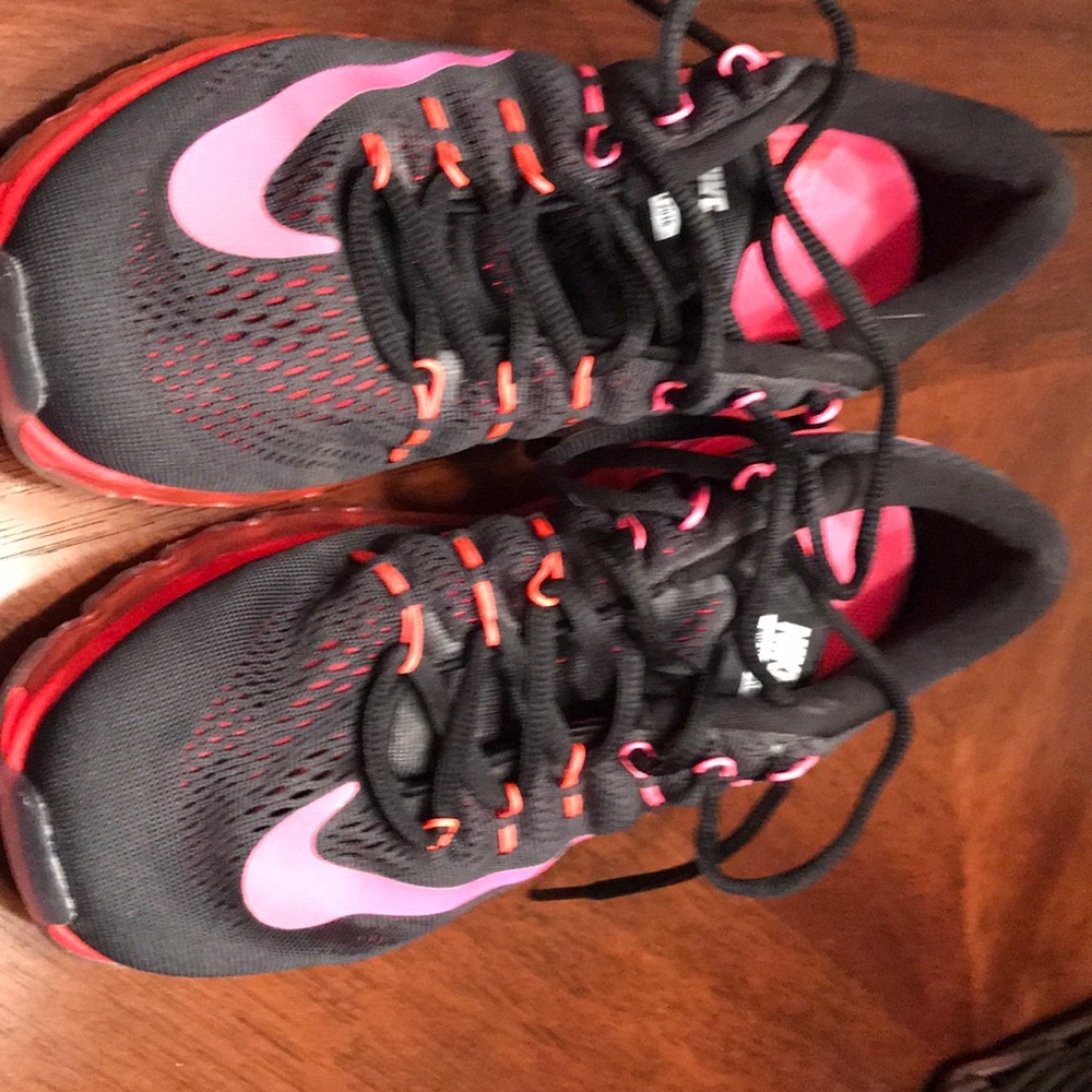 Nike Air Max Tennis shoes